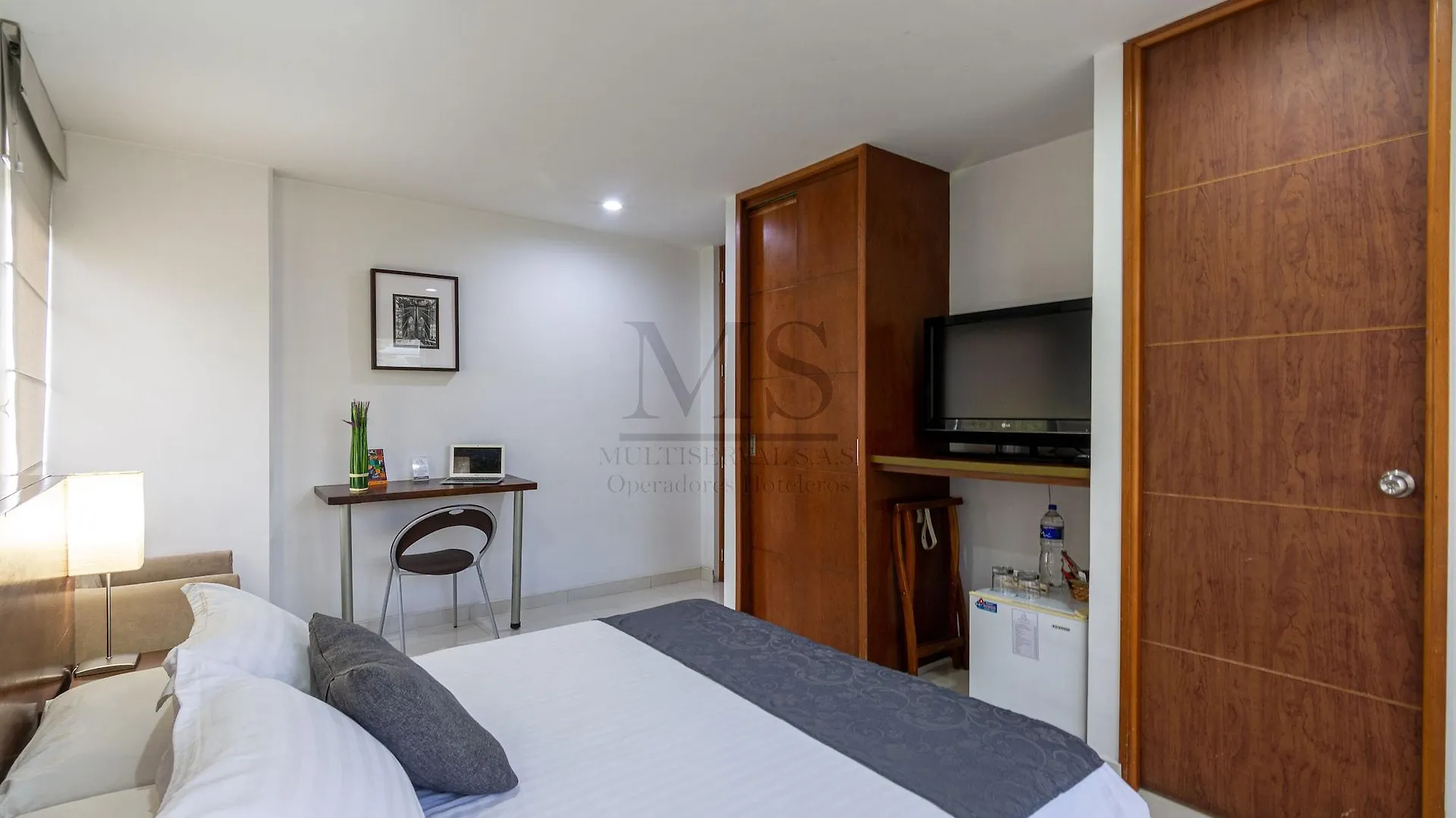 Cyan Suites Apartamentos Medellin 4*,  Colombia