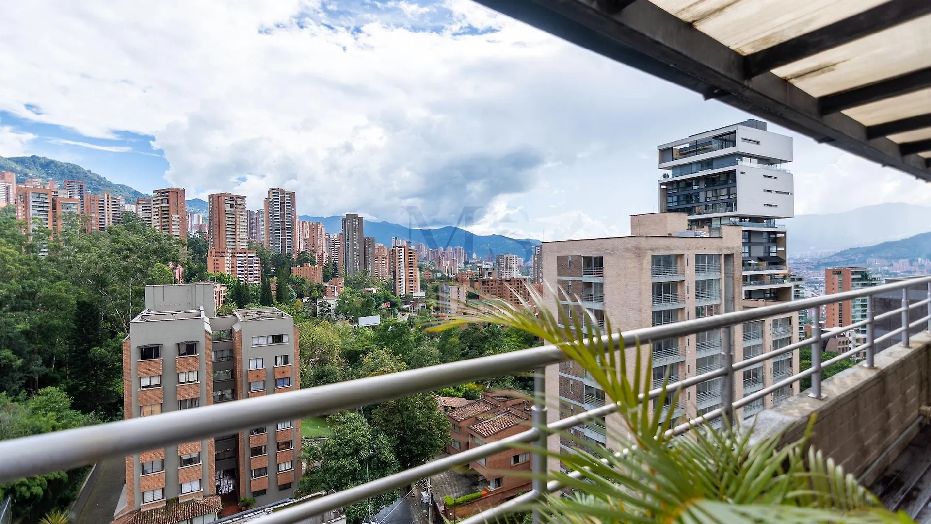 Cyan Suites Apartamentos Medellin 4*,  Colombia