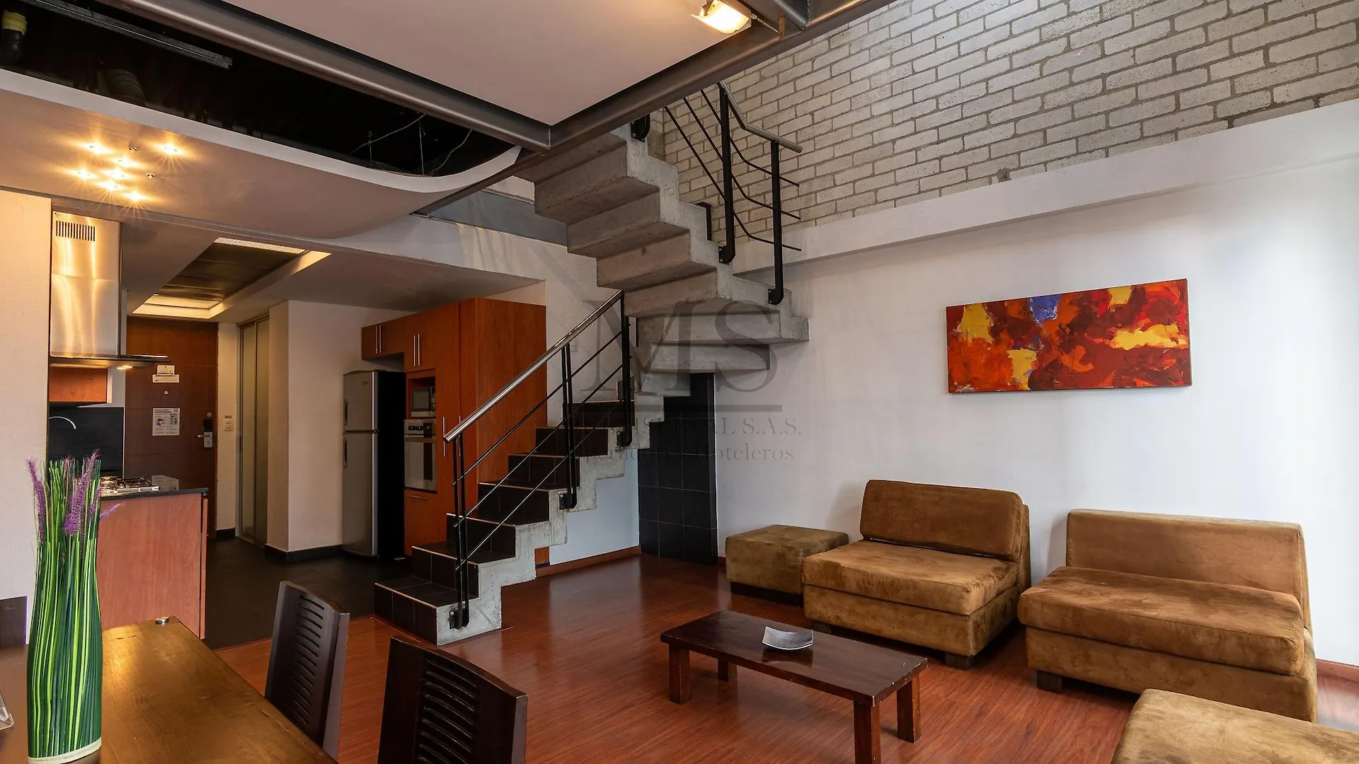 Cyan Suites Apartamentos Medellin 4*,