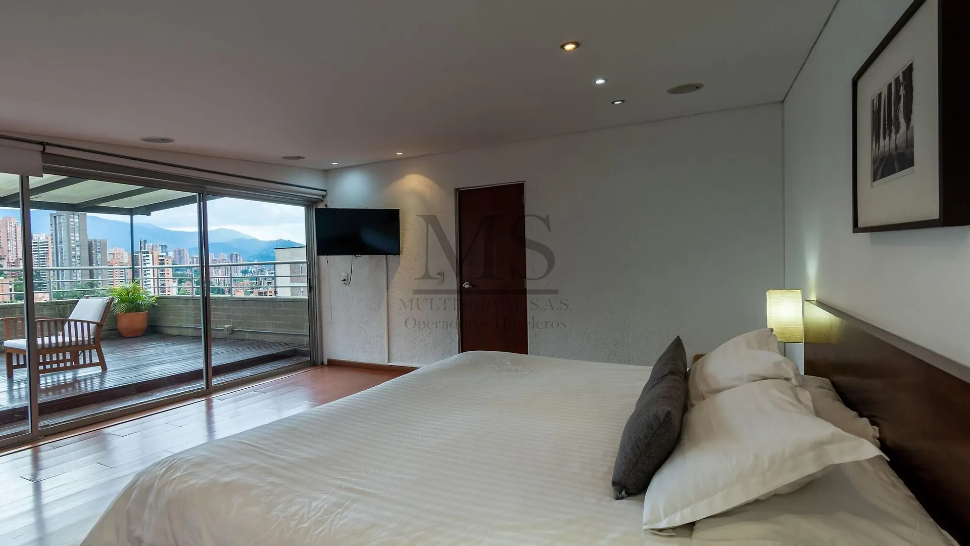 Hotel Cyan Suites Apartamentos Medellin