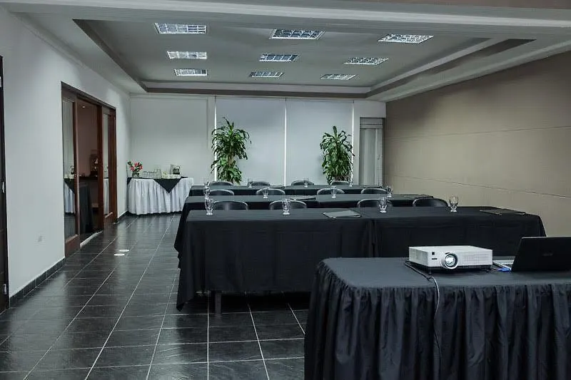Cyan Suites Apartamentos Medellin 4*,