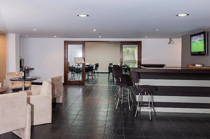 Cyan Suites Apartamentos Medellin 4*,