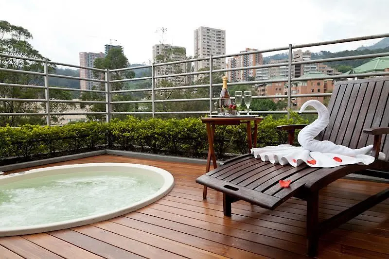 Cyan Suites Apartamentos Medellin 4*,  Colombia