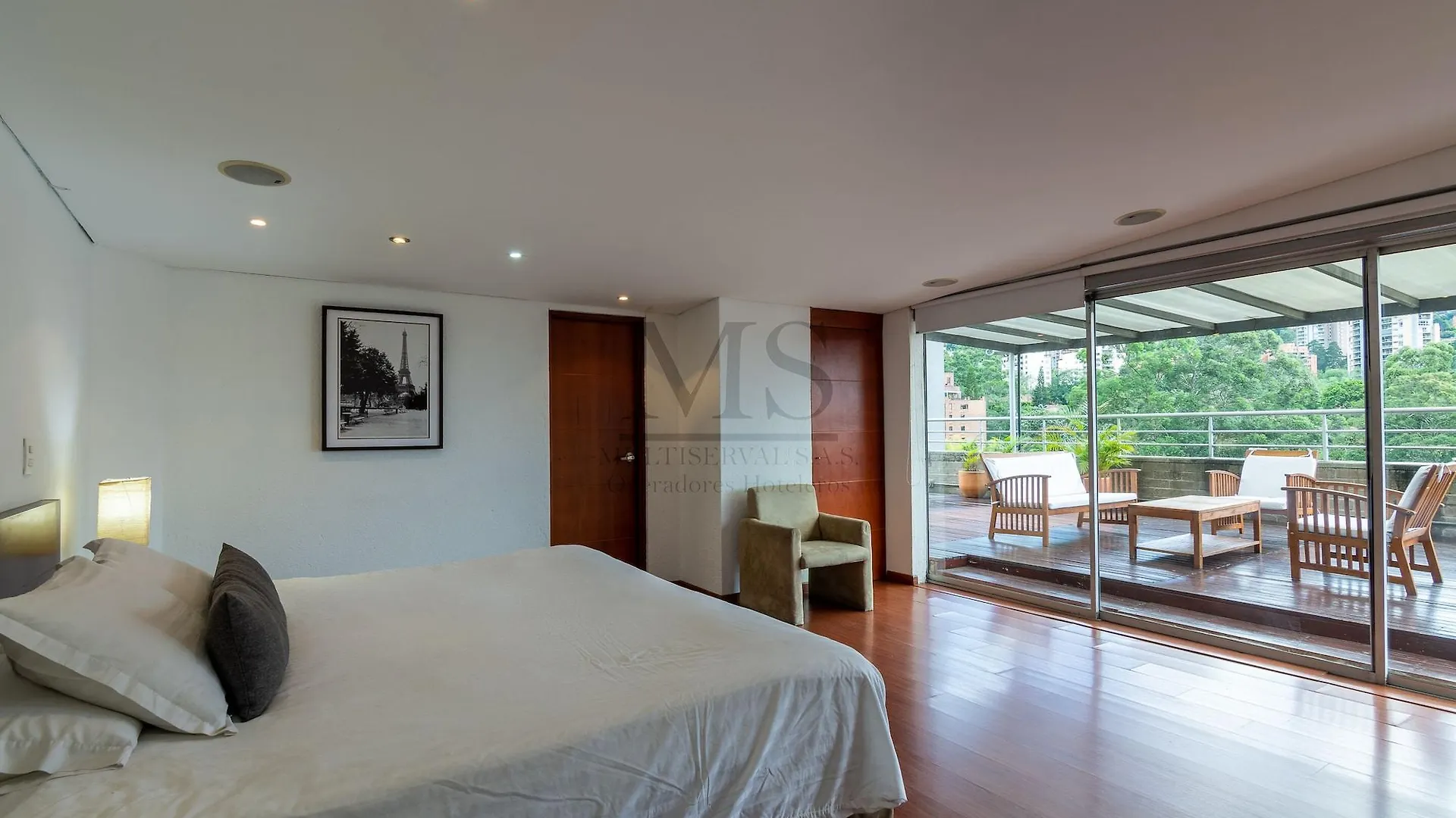 فندق Cyan Suites Apartamentos ميديلين