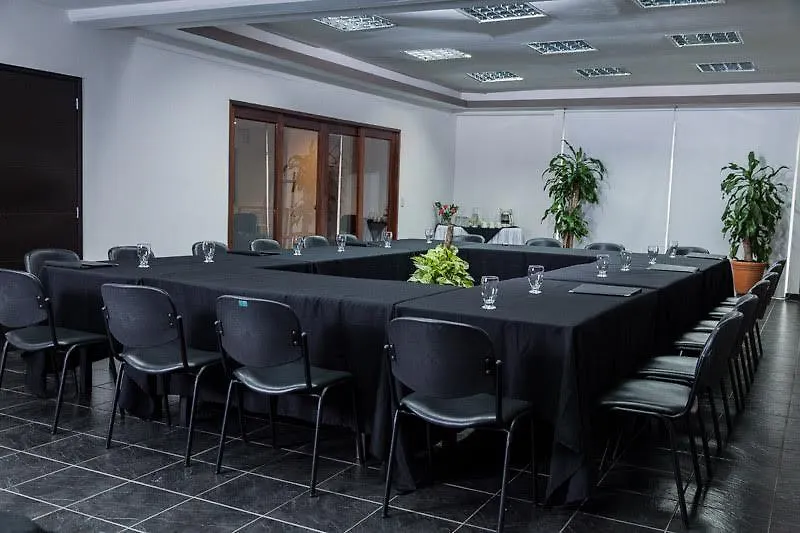 Cyan Suites Apartamentos ميديلين فندق