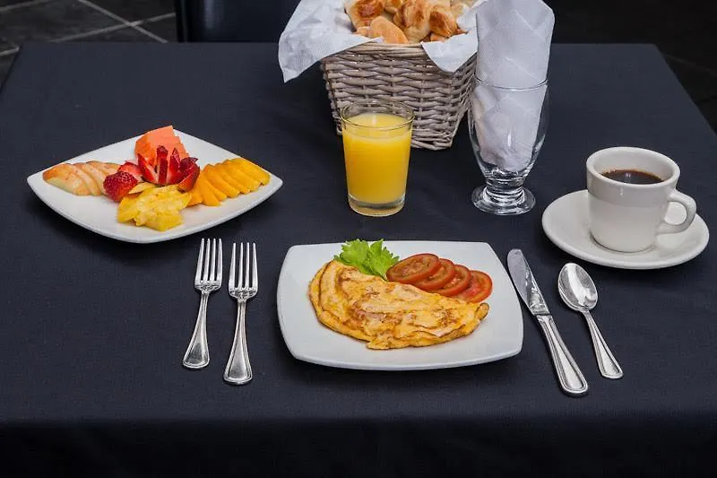 فندق Cyan Suites Apartamentos ميديلين